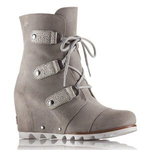 Sorel Joan of Arctic Wedge Mid Boot Taupe Suede 9.5 Weatherproof Snow Winter